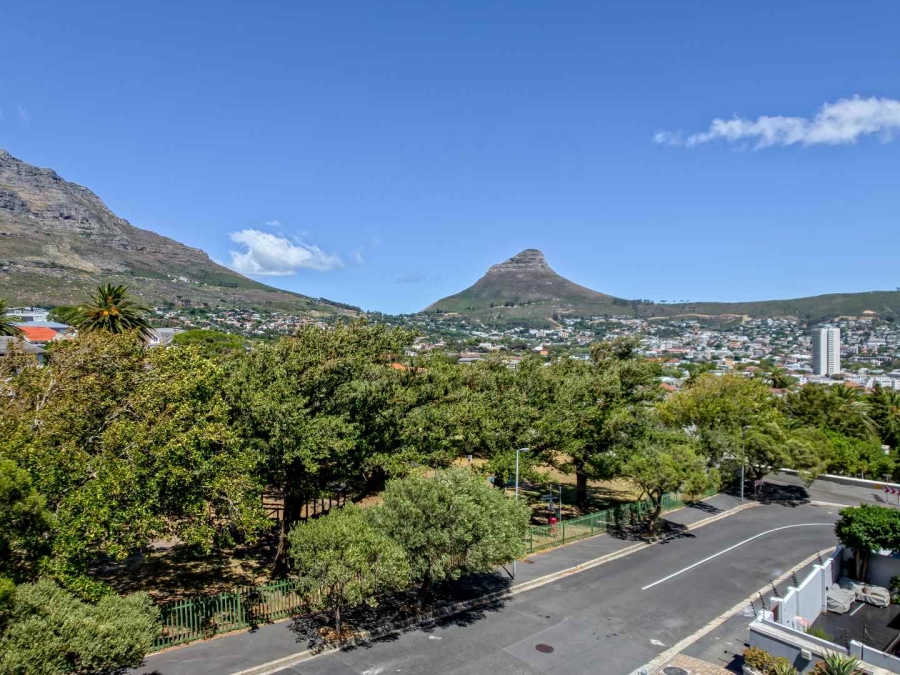 To Let 2 Bedroom Property for Rent in Vredehoek Western Cape